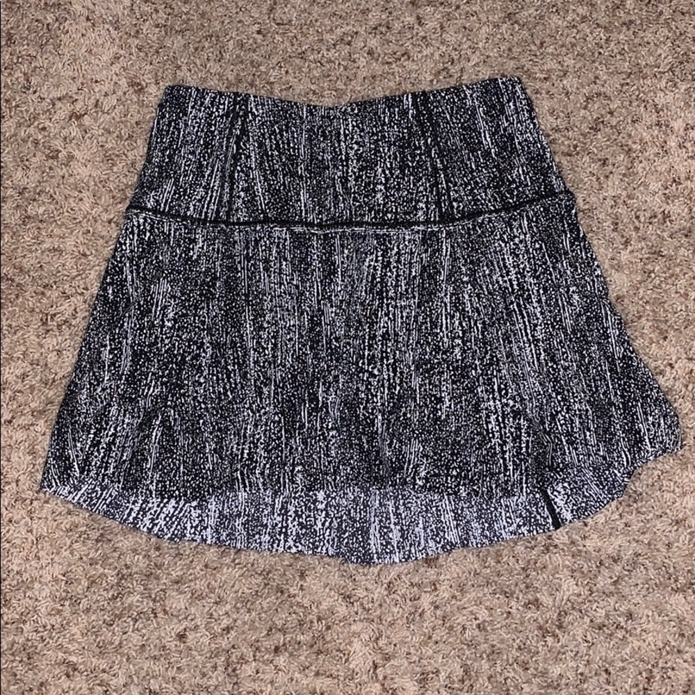 Lulu lemon skirt